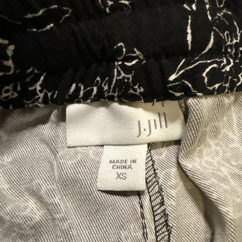 Women's J.Jill Wide Leg Pants XS Black White Floral - Picture 2 of 7